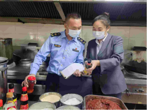 “迎大运·保安全” 四川阿坝州九寨沟县市场监管在行动